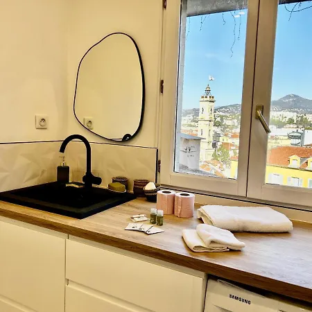 Riviera: Luminous Duplex With Panoramic View Apartment Nice